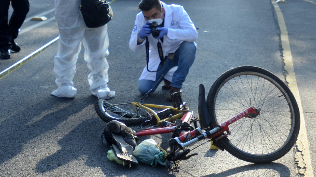 Ciclista pierde la vida al quedar debajo de tráiler en Industrial Vallejo. Noticias en tiempo real