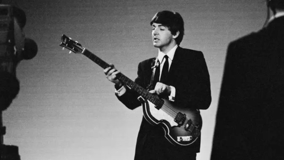 Paul McCartney recupera su bajo