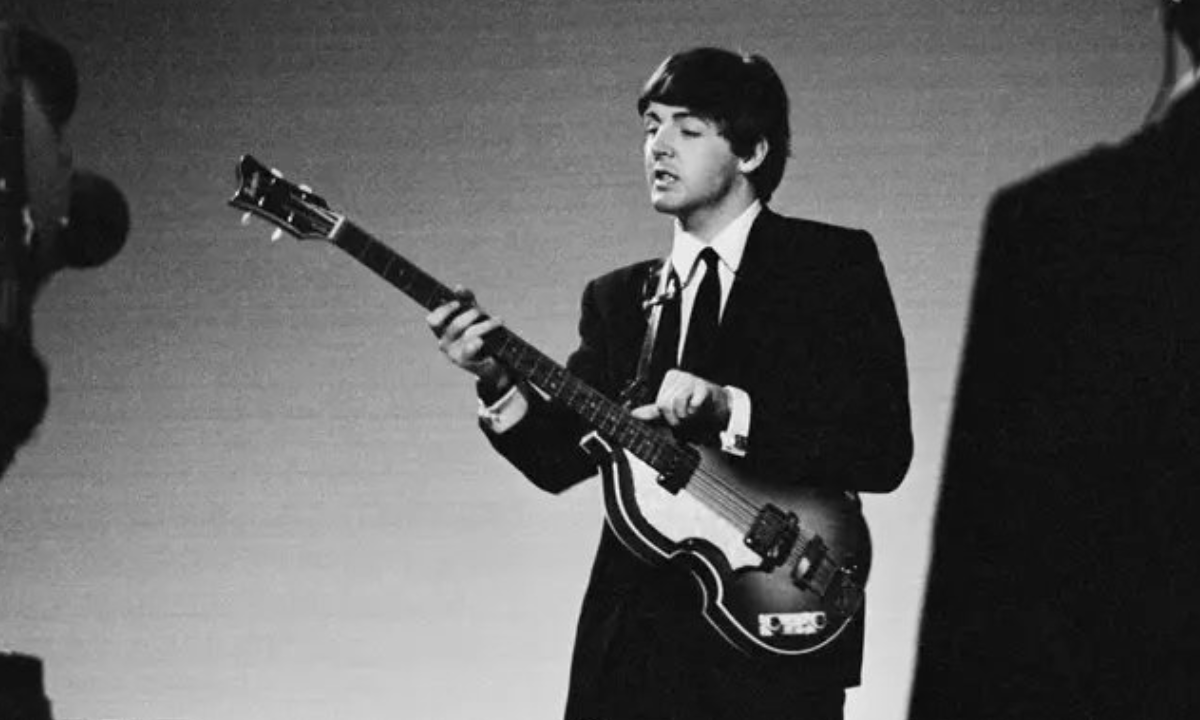 Paul McCartney recupera su bajo