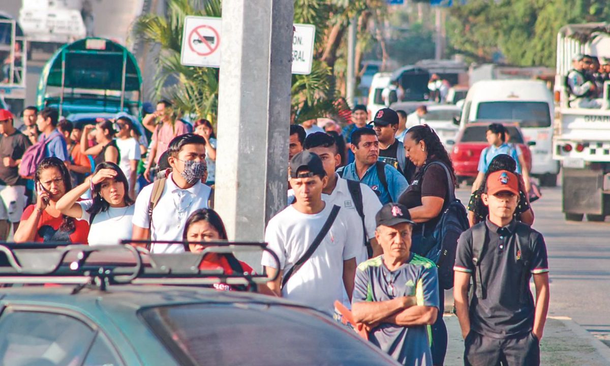 Guerrero. La movilidad entre las zonas suburbanas y el centro está prácticamente paralizada.
