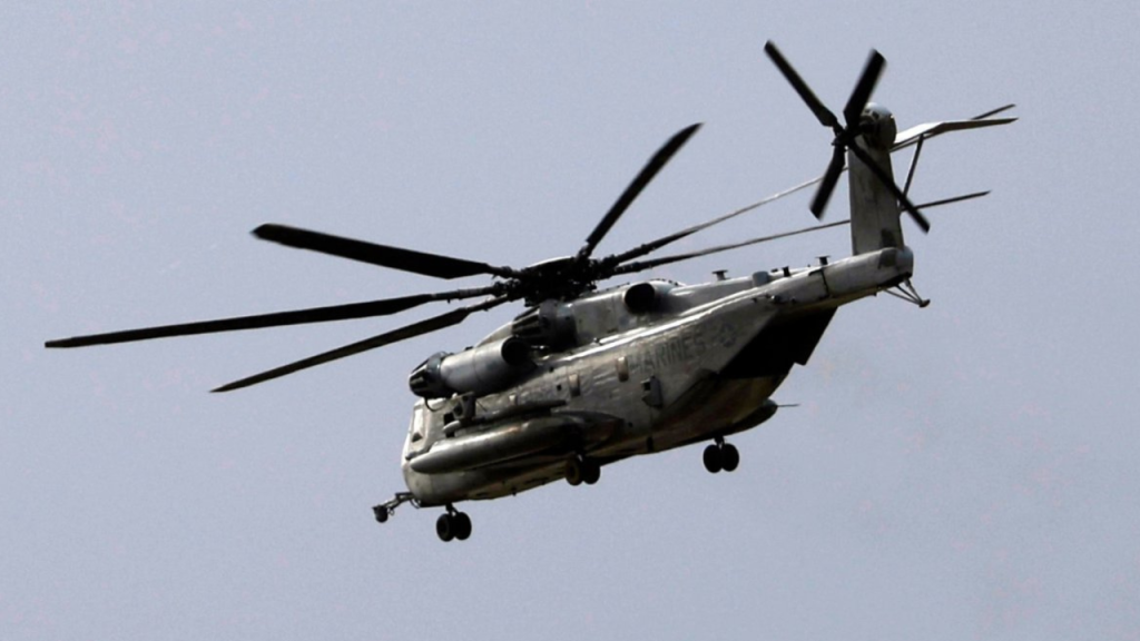 Helicóptero militar cae en San Diego