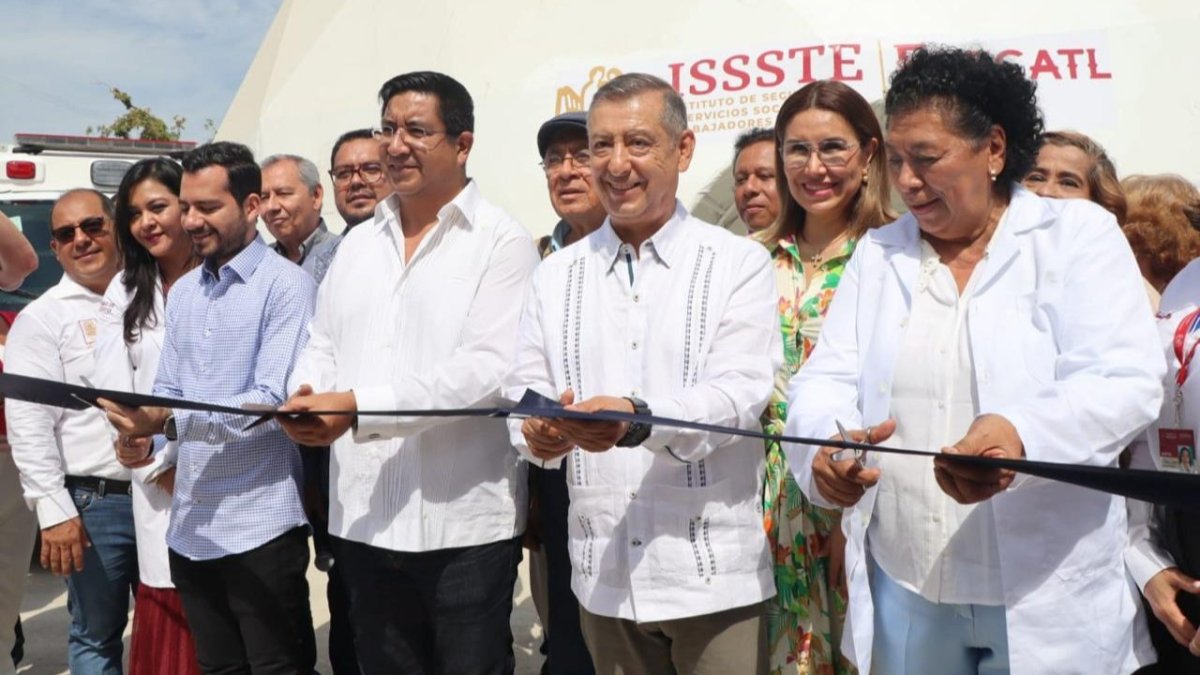 El director general del Issste puso en operación el hospital móvil “Ehécatl”, para brindar atención médica a derechohabientes en Acapulco