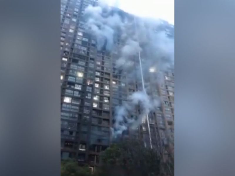 Incendio en edificio residencial en China deja 15 muertos