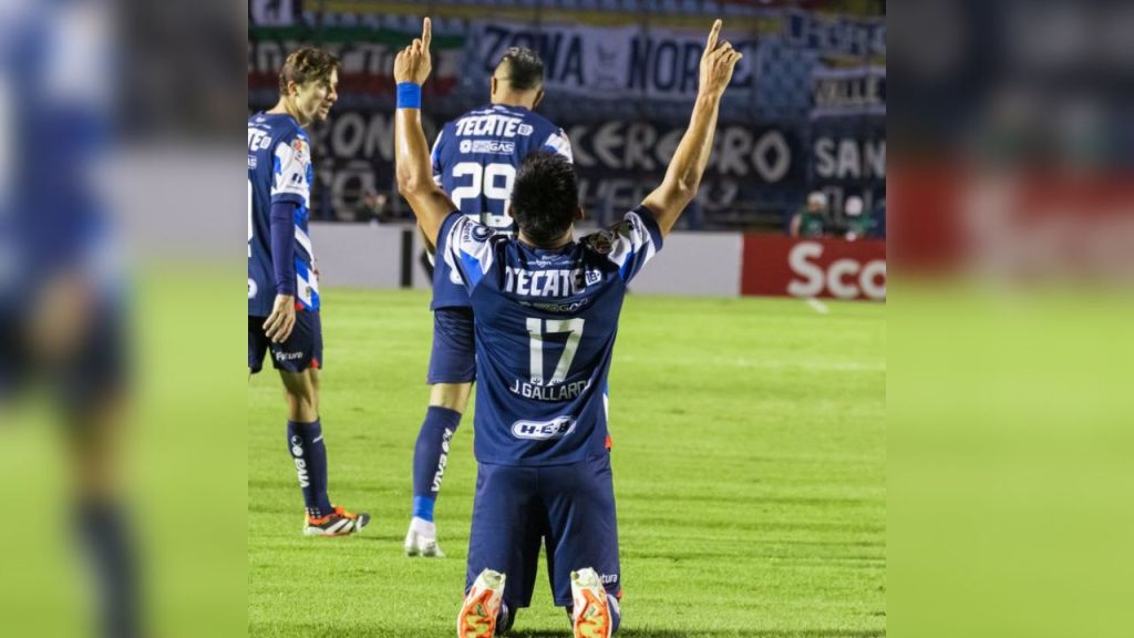Con bronca entre aficiones antes del juego, Rayados golea a Comunicaciones en Guatemala.