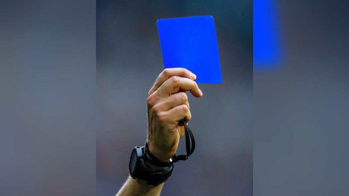FIFA aclara informes sobre implementación de la "tarjeta azul"