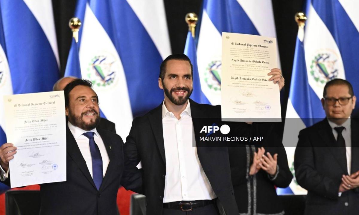 El Tribunal Supremo Electoral (TSE) de El Salvador entregó al mandatario Nayib Bukele su credencial de ganador de los comicios presidenciales
