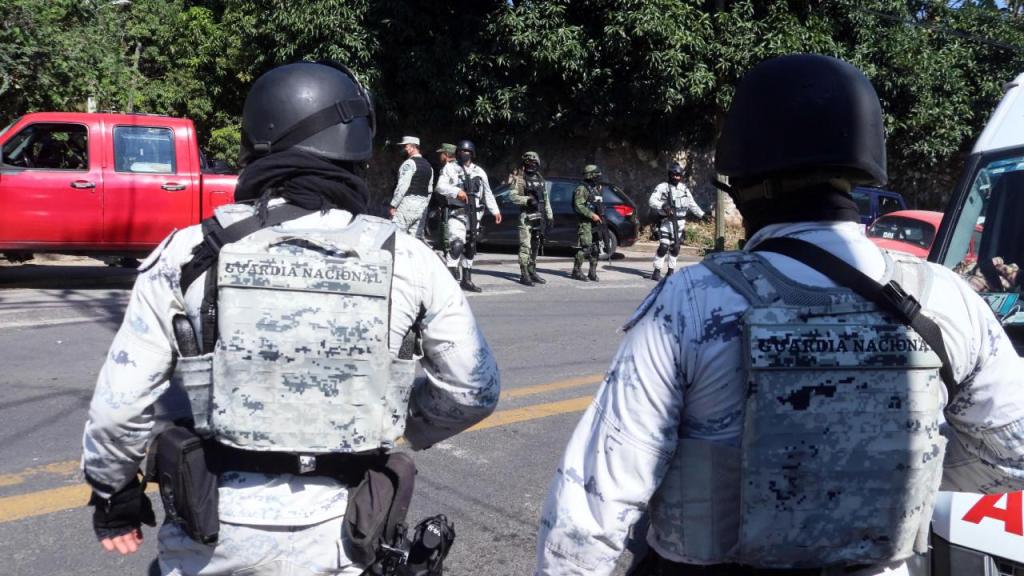 Los grupos delictivos identificados como La Familia Michoacana y Los Tlacos acordaron una tregua en Guerrero para frenar la violencia.
