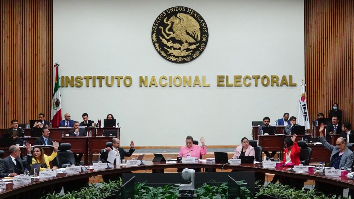 El INE aprobó la celebración de tres foros de contraste de las plataformas electorales de los partidos políticos nacionales.
