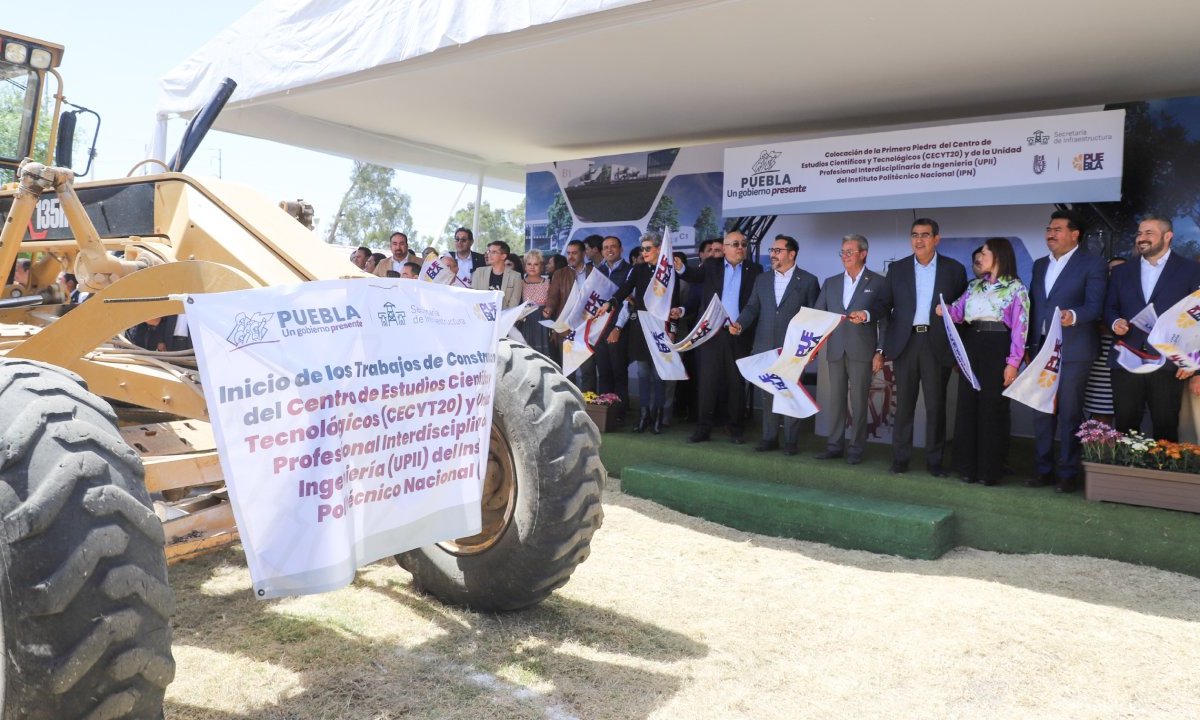 El gobernador de Puebla, Sergio Salomón, y el director General del IPN iniciaron los trabajos de construcción del CECYT20