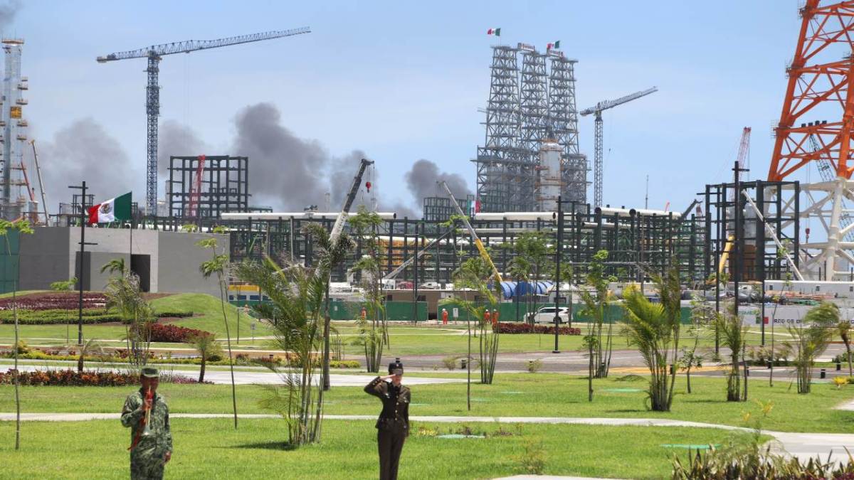 López Obrador aseguró que la instalación petrolera iniciaría el 28 de febrero con operaciones a toda su capacidad