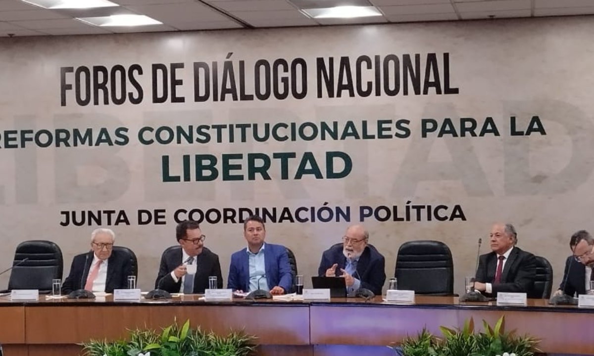 La Jucopo en la Cámara de Diputados inició la discusión y análisis del primer paquete de reformas a la Constitución enviadas por el Ejecutivo