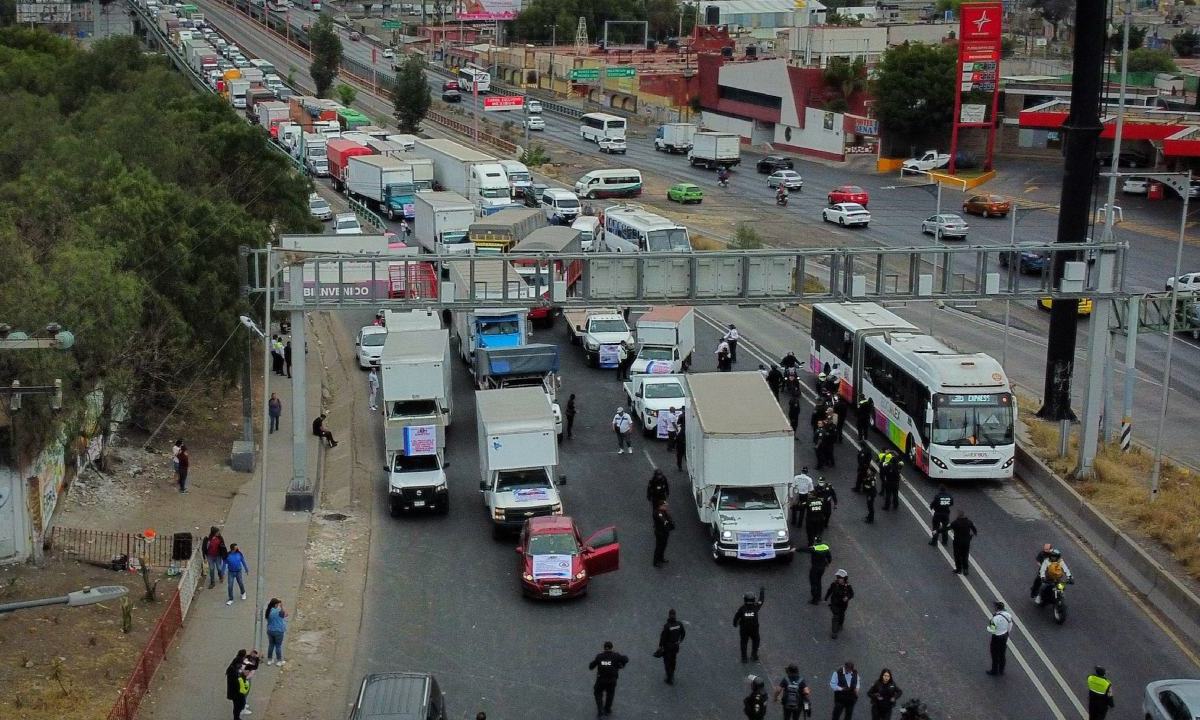 Transportistas de la asociación “Rutas Hermanas”, anunciaron que suspenderán los bloqueos que se tenían previstos para este miércoles