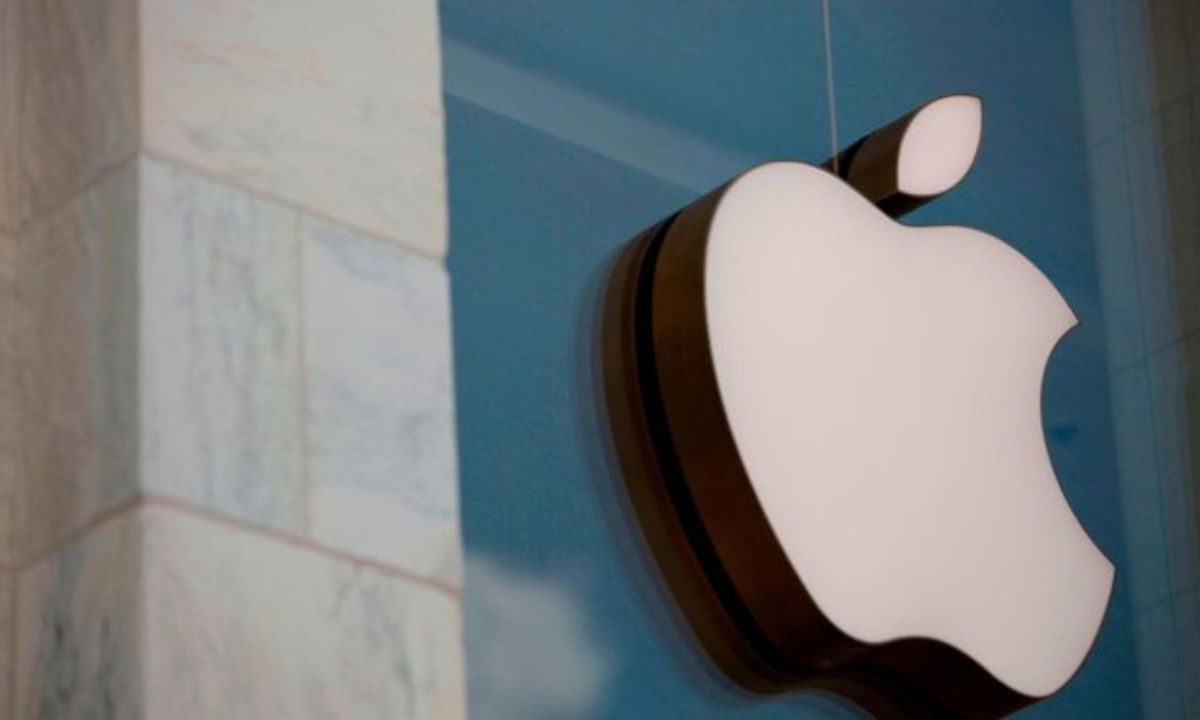 UE multa a Apple con mil 900 mdd por monopolio