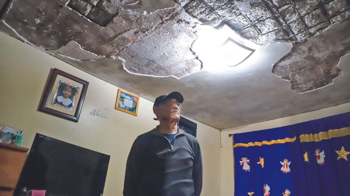Angustia. La alcaldesa Limón exigió al gobierno local reparar el daño a los vecinos, quienes viven en la incertidumbre.
