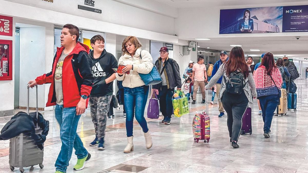 En esta temporada vacacional de Semana Santa, el Aeropuerto Internacional de la Ciudad de México (AICM) emitió una serie de recomendaciones a tomar en cuenta
