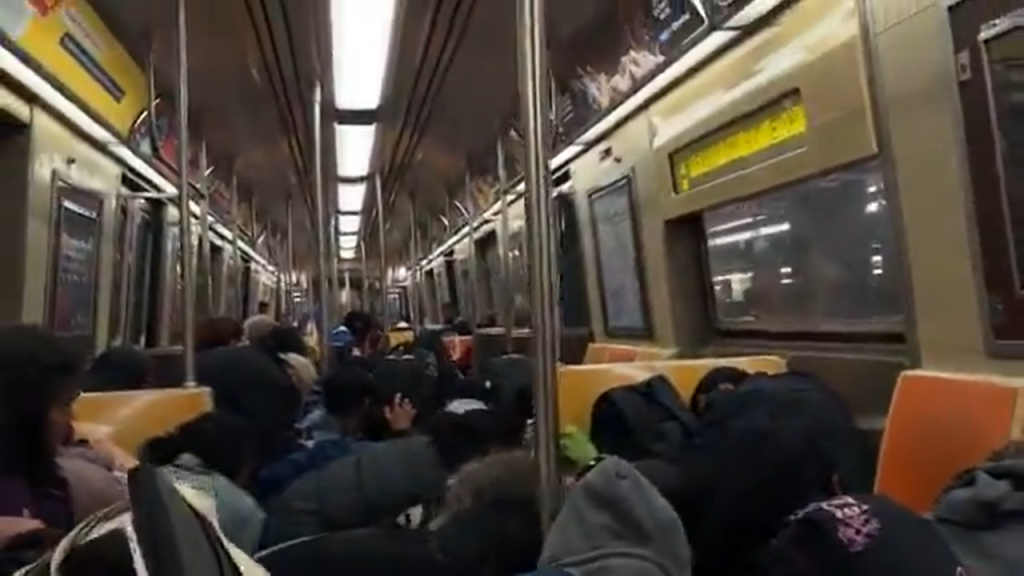 Tiroteo en la estación de metro Hoyt-Schermerhorn en Nueva York deja un muerto