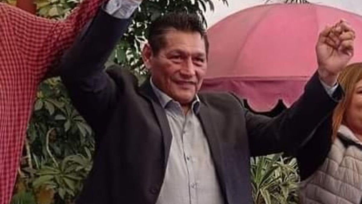 Balean camioneta de candidato a la presidencia municipal de Cuautla, Jesús Corona
