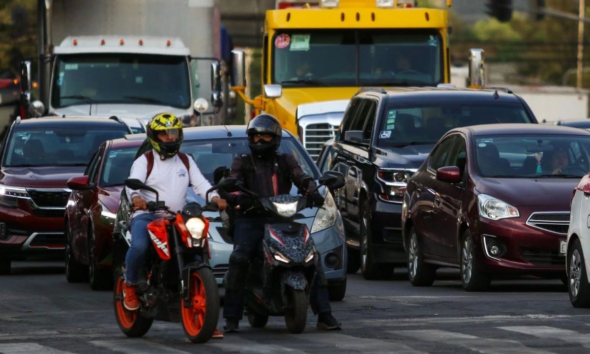 Aprueban diputados prohibir a menores de 12 años viajar en motocicleta