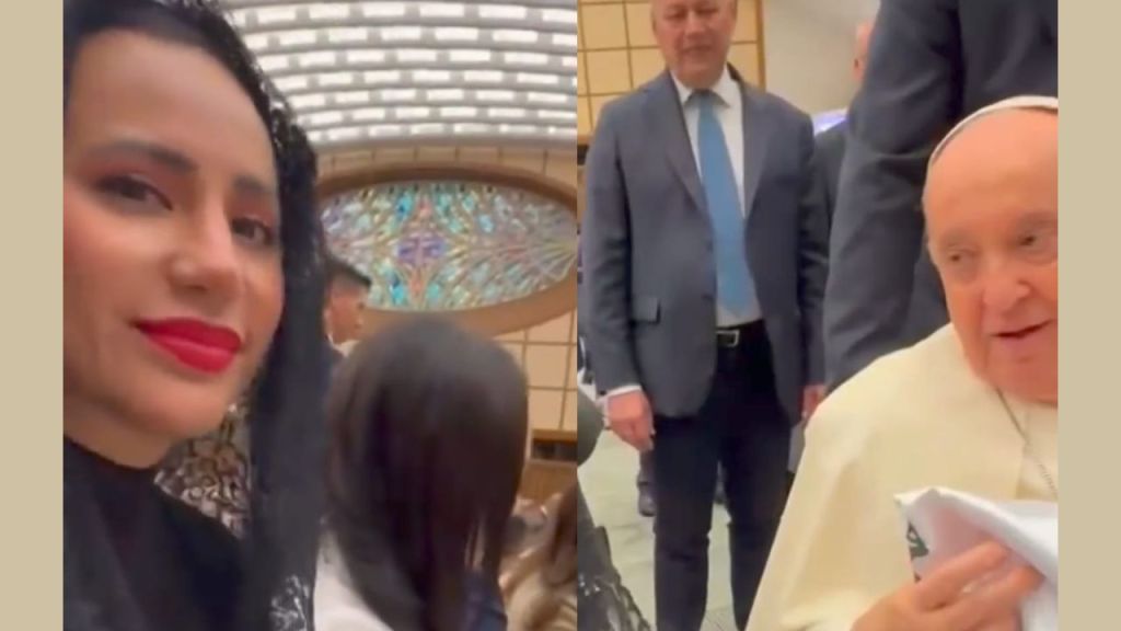 Sandra Cuevas visitó el Vaticano y le dio un regalo al Papa Francisco