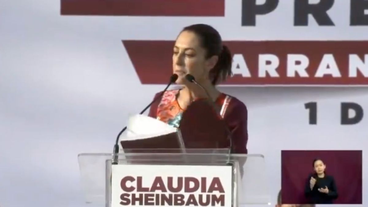Se equivoca Sheinbaum en discurso de campaña; llama a seguir la corrupción.