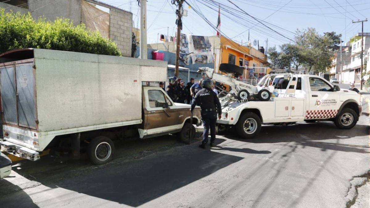 Con el fin de mejorar la imagen, 3 mil 500 vehículos abandonados han sido retirados de la vía pública a través de "Blindar Álvaro Obregón"