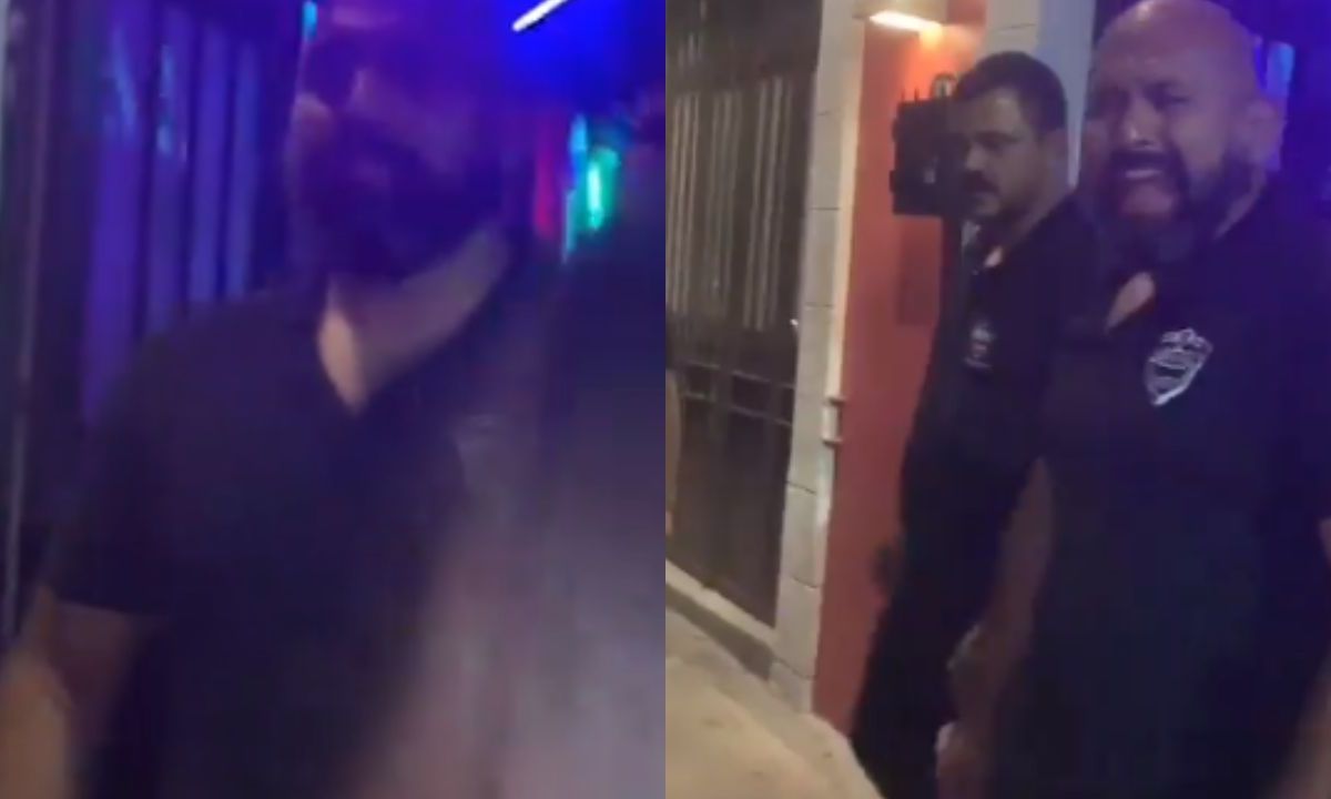 Foto:Captura de pantalla|VIDEO: Captan golpiza de cadeneros de un bar a un joven