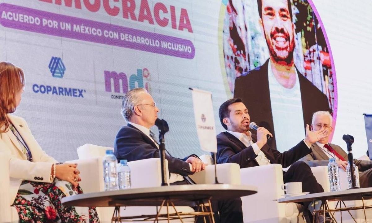Jorge Álvarez Máynez propuso que junto con las candidatas, firmen un decálogo de compromiso integrado con las propuestas que han entregado