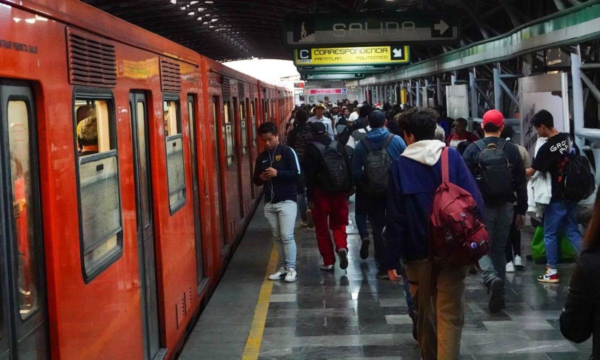 Foto;Cuartoscuro|Usuarios reportan retrasos en las líneas del Metro 12, 1 y B