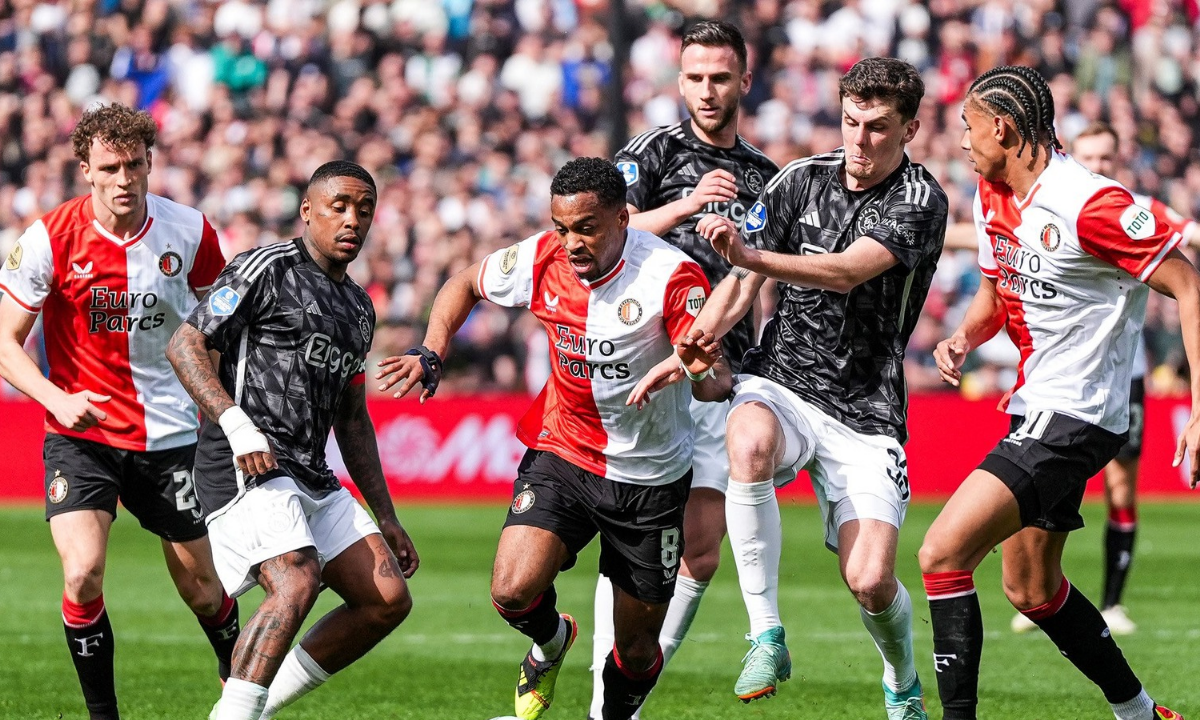 Feyenoord vence al Ajax