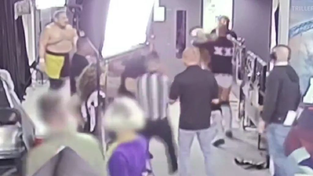 Revelan video de CM Punk peleando con Jack Perry cuando era miembro de AEW