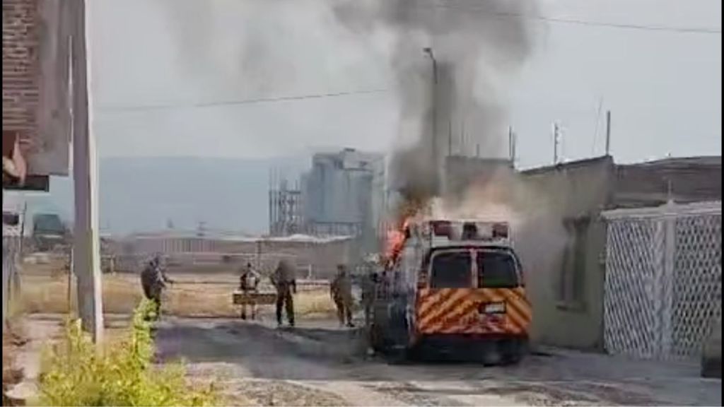 Dos muertos y ambulancias incendiadas, saldo de 3 ataques en Celaya