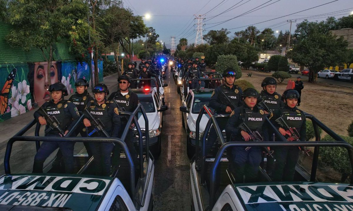 Acciones. Tras darse el banderazo de salida, miles de policías iniciaron las labores de patrullaje en la demarcación.
