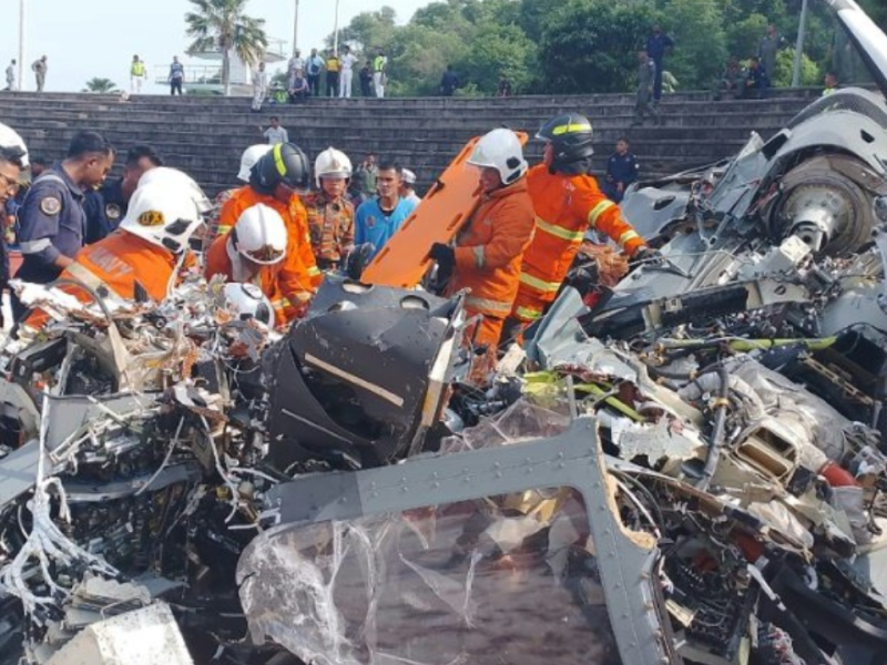 Múltiples fallecidos tras la colisión entre dos helicópteros en Malasia