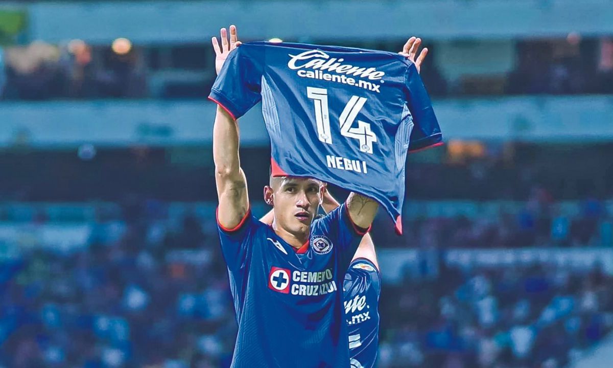 Ante el fallecimiento del joven veracruzano, José Armando Guzmán Mendoza, aficionado mexicano del Deportivo Cruz Azul, a raíz de una leucemia que enfrentó por más de diez años, el conjunto celeste rindió un homenaje
