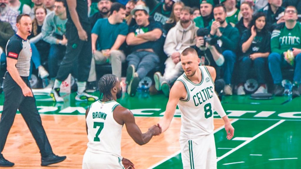 Celtics inician con fuerza en casa. Noticias en tiempo real