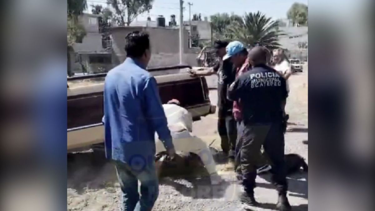 Intentan linchar a presunto conductor ebrio que arrolló a empleado de limpia de Ecatepec; hay un muerto
