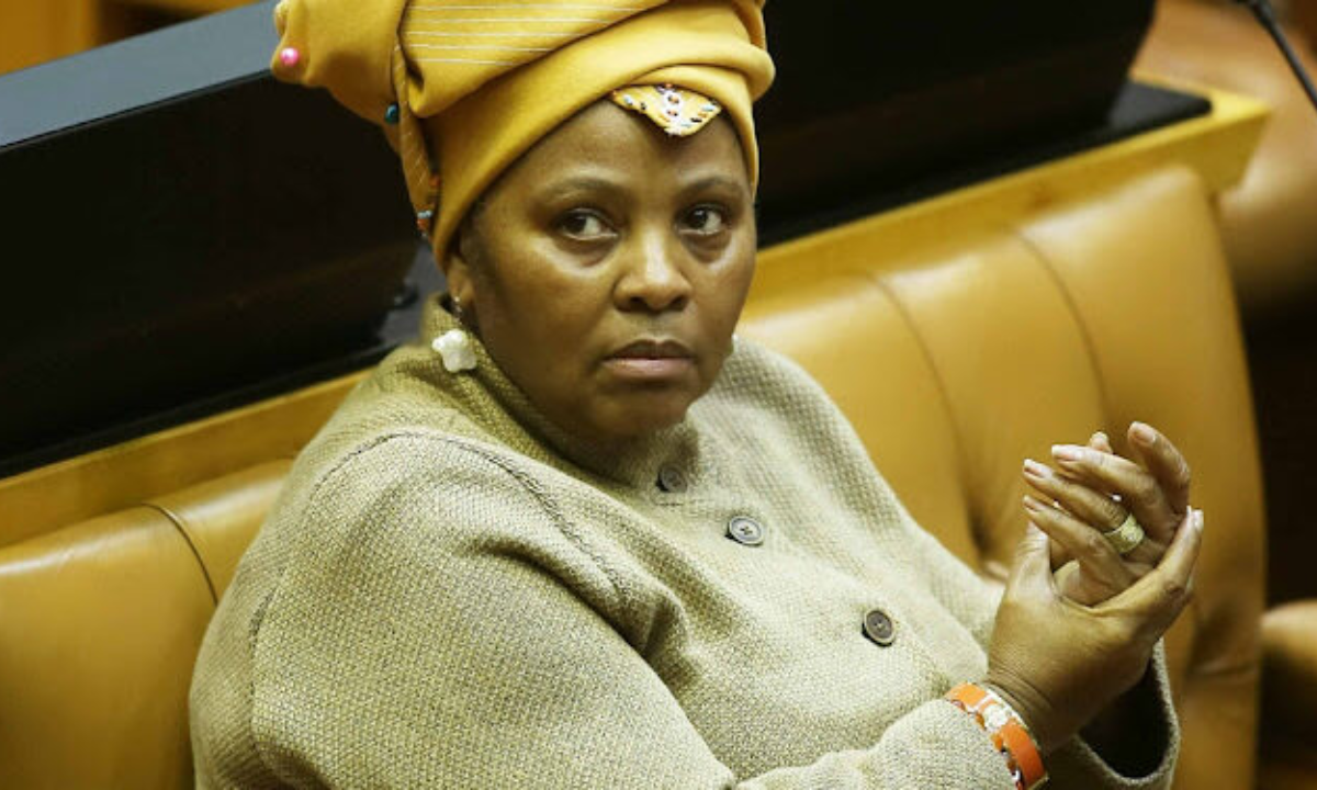 La Autoridad Nacional de Sudáfrica acusa a la expresidenta del Parlamento por presunta corrupción y lavado de dinero