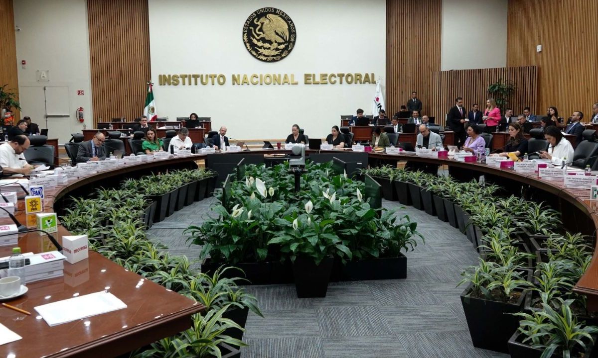 Salvador Romero, secretario técnico de los Comités de Evaluación del FAOE, indicó que 42 organizaciones presentaron proyectos, de los cuales se aceptaron 25 que cumplieron con los parámetros del organismo electoral.