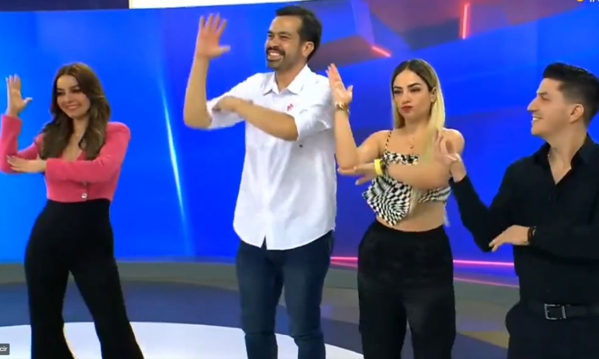 Jorge Máynez bailó en el noticiero de Telediario el tema viral de campaña "Presidente Máynez".