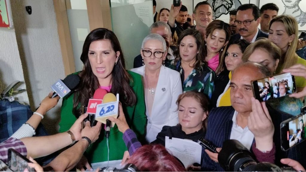 Foto:Jorge X. López|Ratifican senadores de oposición demanda de juicio político con Arturo Zaldívar
