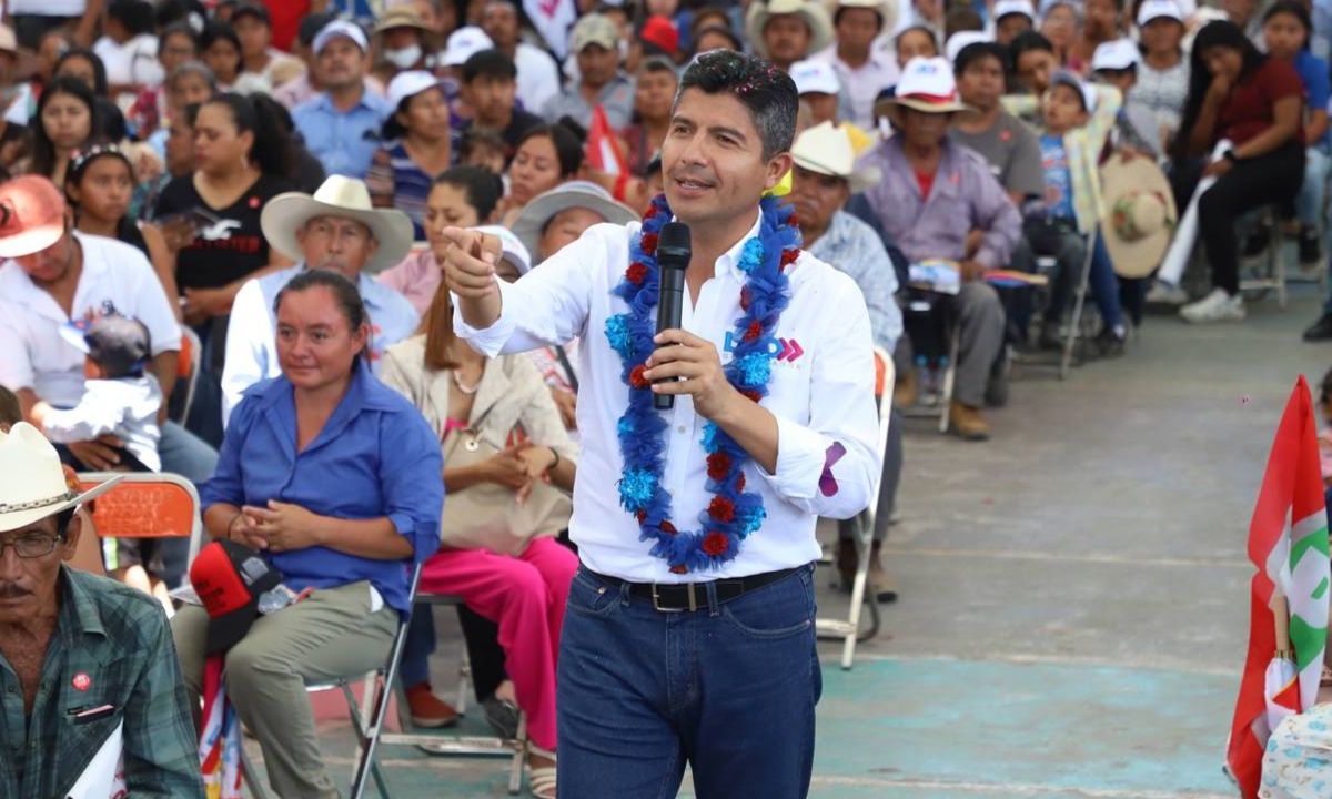 Ofrece Lalo Rivera 7 centros de cuidado para adultos mayores en Puebla