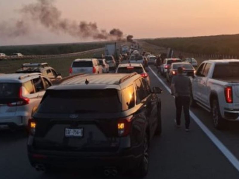 Ataque armado paraliza la autopista Monterrey-Reynosa