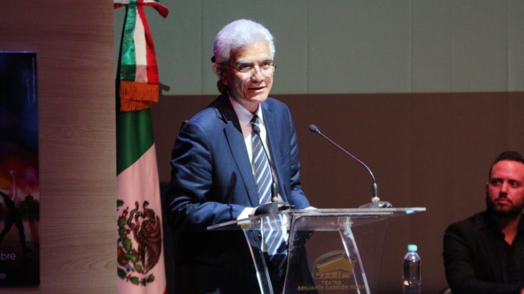 Álvarez Máynez propuso a Roberto Canseco a la medalla Belisario Domínguez por su actuar en la irrupción en la Embajada de México en Ecuador