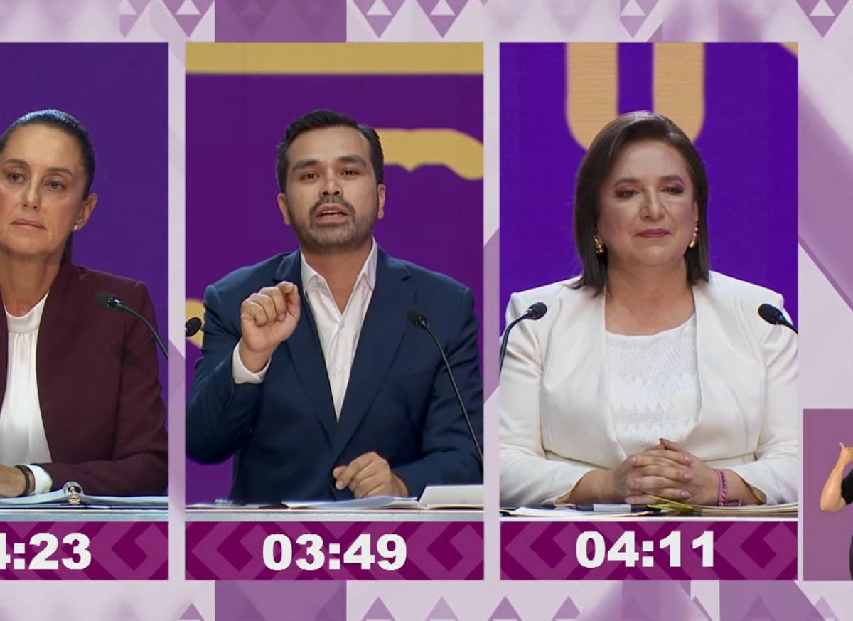 El INE reconoció que en el primer tramo del debate presidencial hubo fallas en la operación de los relojes, pero sin afectaciones.