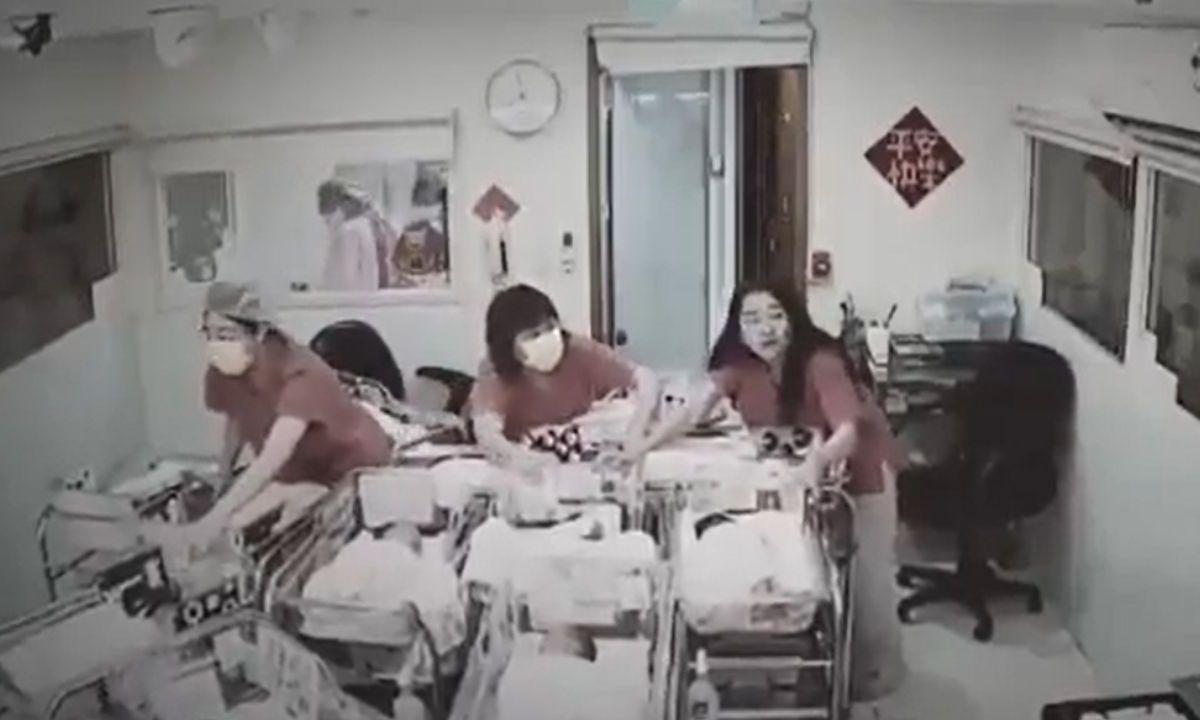 Enfermeras ponen en riesgo su vida con tal de proteger a unos bebés durante el terremoto en Taiwán