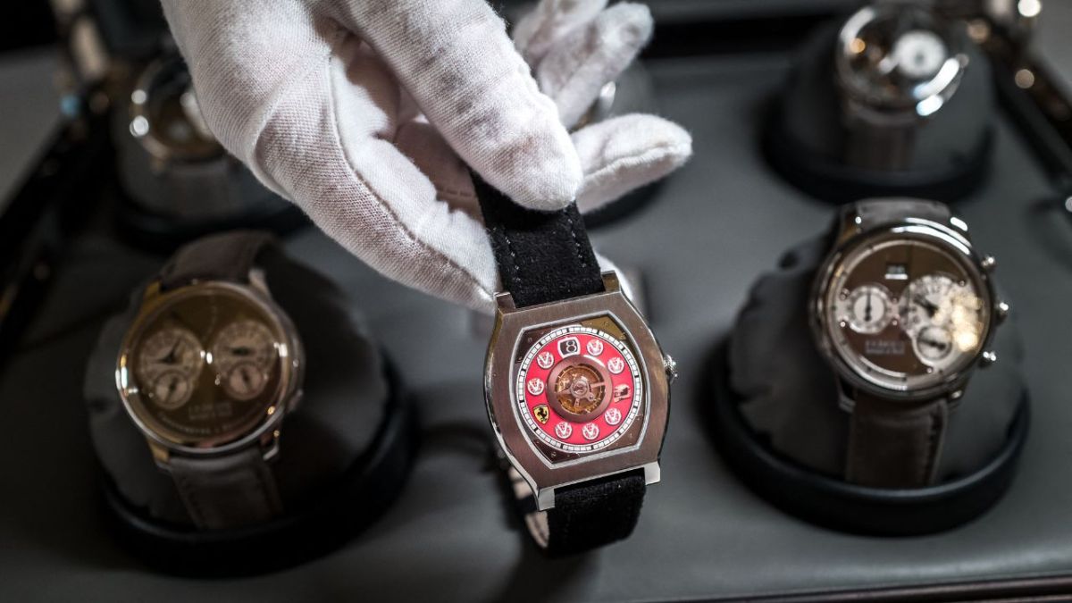 Ocho relojes que pertenecían al legendario piloto alemán de Fórmula 1 Michael Schumacher fueron vendidos el martes en una subasta por 4,25 millones de dólares en Ginebra.