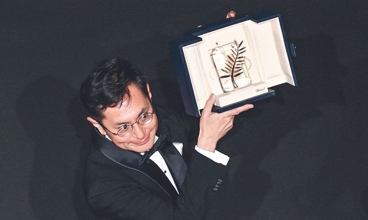 El legendario estudio de animación japonés, Ghibli, que ha hecho soñar a generaciones de niños con películas como Mi vecino Totoro, se convirtió ayer en el primer colectivo en recibir una Palma de Oro honorífica en Cannes, Francia