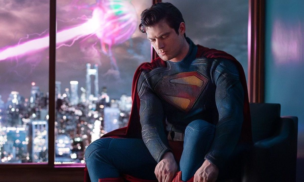 David Corenswet en el traje de Superman para la nueva cinta del DCU dirigida por James Gunn.
