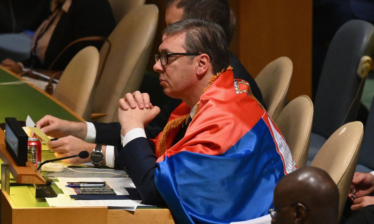 En contra. El presidente de Serbia, Aleksandar Vučić, durante la votación sobre la creación de un día internacional para conmemorar el genocidio de Srebrenica.