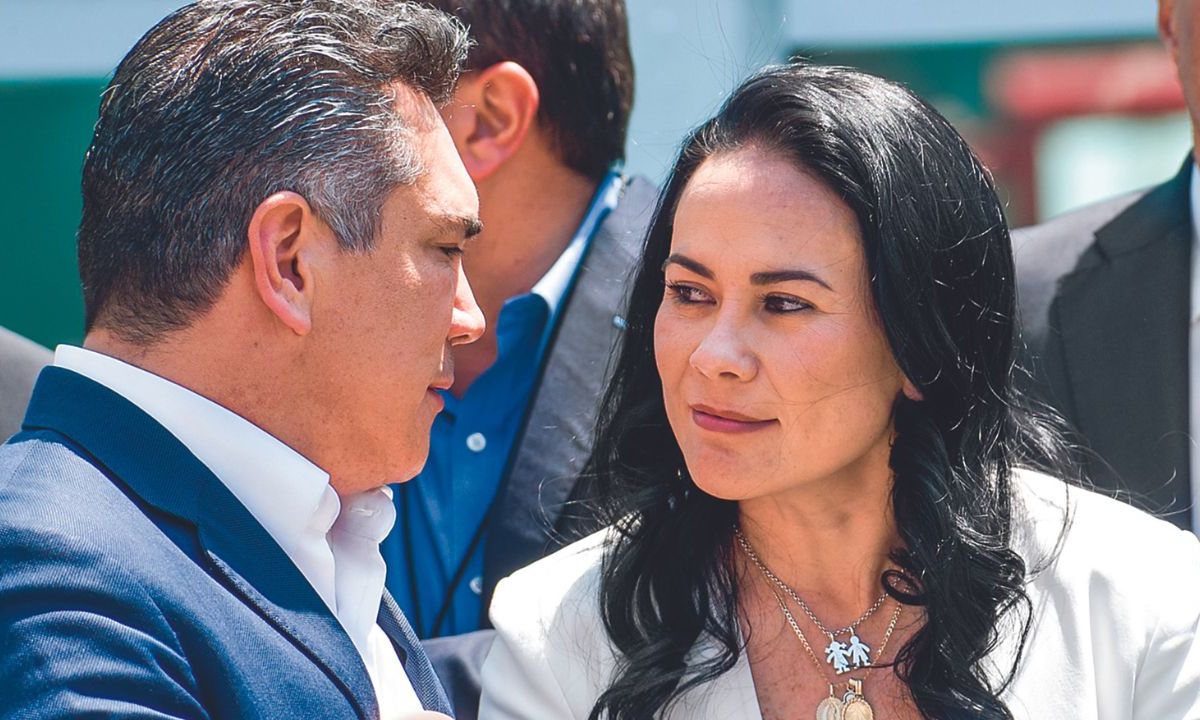 Otros tiempos. Alejandra Del Moral en compañía de Alejandro Moreno, líder del PRI, en marzo de 2023, cuando era candidata al Edomex por ese partido.